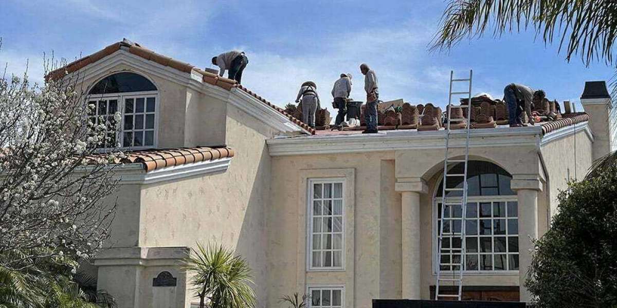 Don't Let Leaks Ruin Your Dream: HomeRenew360 Long Beach Roofers to the Rescue