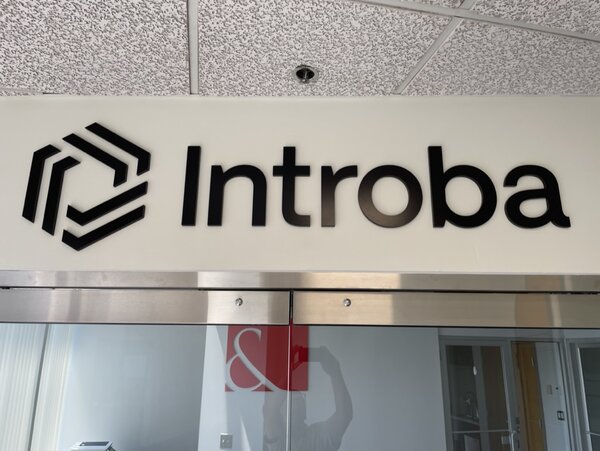 How a New Lobby Sign Can Enhance the Professionalism of Your Office